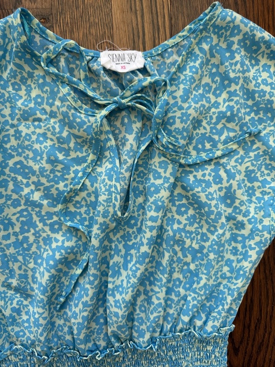 ☮️☮️ SIENNA SKY Blue Floral Tie-Neck Midi Dress - Picture 3 of 5